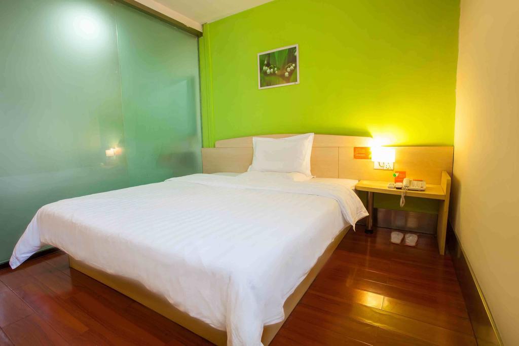 Hotel 7days West Railway Station South Square Metro Station Beijing