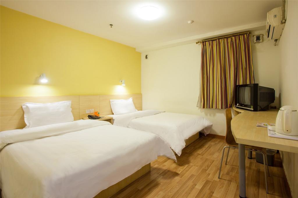 7days West Railway Station South Square Metro Station Hotel Beijing